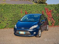 Blu Usata 2012 Ford Fiesta Due volumi | 4497 € (Buon prezzo)