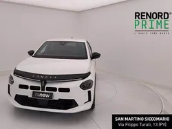 Bianco marmo Nuova 2024 Lancia Ypsilon Due volumi | 21.900 € (Buon prezzo)