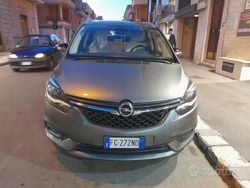 Usata 2018 Opel Zafira Monovolume | 13.800 € (Molto cara)