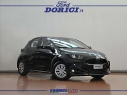 Dark Usata 2021 Toyota Yaris Active Tre volumi | 17.900 € (Buon prezzo)