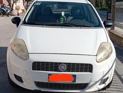 Usata 2009 Fiat Punto Due volumi | 2000 € (Molto cara)