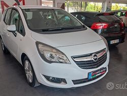Bianco Usata 2016 Opel Meriva Design Edition Monovolume | 5300 € (Buon prezzo)