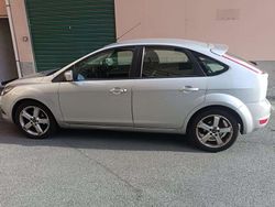 Argento Usata 2011 Ford Focus Tre volumi | 5800 € (Ottimo prezzo)