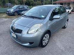 Blu Usata 2006 Toyota Yaris Tre volumi | 2799 € (Buon prezzo)