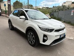Bianco Usata 2019 Kia Stonic Style SUV | 12.990 € (Cara)