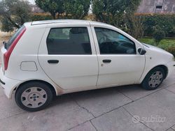 Bianco Usata 2004 Fiat Punto Tre volumi | 1700 €