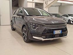 Grigio scuro Usata 2023 Kia Niro SUV | 24.900 € (Buon prezzo)