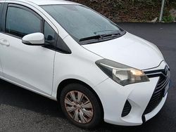 Bianco Usata 2015 Toyota Yaris Tre volumi | 6900 €