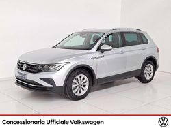 Argento Usata 2023 VW Tiguan Life SUV | 28.800 € (Buon prezzo)