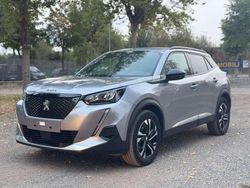 Grigio(met.) Usata 2023 Peugeot 2008 Allure SUV | 15.890 € (Buon prezzo)