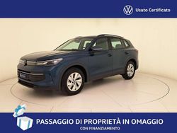 Nightshade blue metallizzato Usata 2024 VW Tiguan Life SUV | 32.900 € (Buon prezzo)