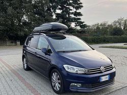 Blu/azzurro Usata 2016 VW Touran Monovolume | 15.500 € (Molto cara)