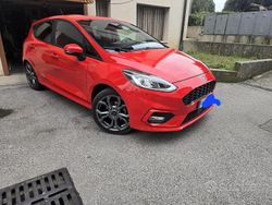 Rosso Usata 2018 Ford Fiesta ST-Line Tre volumi | 8750 € (Buon prezzo)