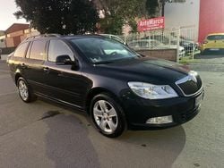 Nero Usata 2010 Skoda Octavia Elegance Tre volumi | 1900 €