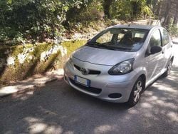 Usata 2009 Toyota Aygo Due volumi | 5900 € (Cara)