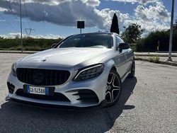 Argento Usata 2019 Mercedes C220 AMG line Coupé | 27.900 € (Buon prezzo)