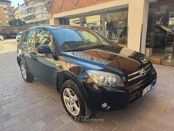 Grigio Usata 2006 Toyota RAV4 Luxury SUV | 4950 € (Buon prezzo)