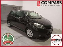 Nero Usata 2013 Toyota Yaris Lounge Tre volumi | 6290 € (Buon prezzo)