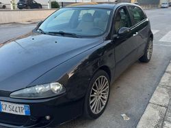 Nero Usata 2006 Alfa Romeo 147 Distinctive Due volumi | 1500 € (Buon prezzo)