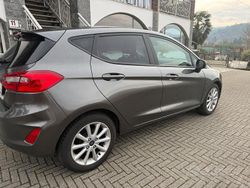 Grigio Usata 2017 Ford Fiesta Due volumi | 7000 € (Ottimo prezzo)