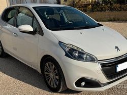 Bianco Usata 2018 Peugeot 208 Active Due volumi | 8400 €