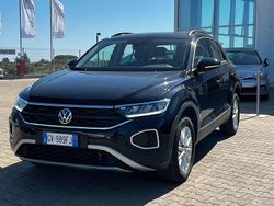 Nero Usata 2024 VW T-Roc Life SUV | 27.900 € (Buon prezzo)