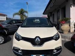Usata 2016 Renault Captur Zen SUV | 11.490 € (Buon prezzo)