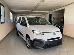 Bianco Nuova 2025 Fiat Doblò Monovolume | 22.980 €
