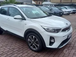 Bianco Usata 2019 Kia Stonic Style SUV | 12.900 € (Buon prezzo)