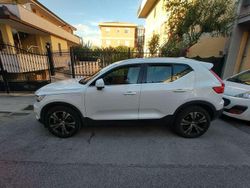 Bianco Usata 2022 Volvo XC40 Inscription SUV | 29.000 € (Buon prezzo)