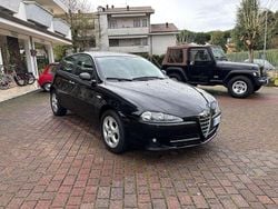 Nero notte Usata 2008 Alfa Romeo 147 Distinctive Due volumi | 3900 € (Buon prezzo)