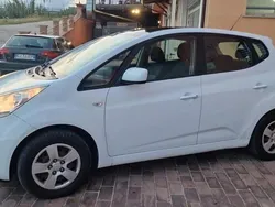 Bianco Usata 2010 Kia Venga Due volumi | 8000 €
