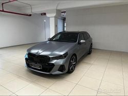 Grigio Usata 2024 BMW 520 Comfort Edition Station wagon | 59.000 € (Buon prezzo)
