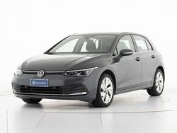 Grigio Usata 2021 VW Golf VIII Style Tre volumi | 20.500 € (Buon prezzo)