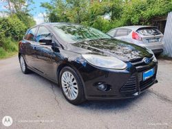 Nero Usata 2014 Ford Focus Tre volumi | 4300 €