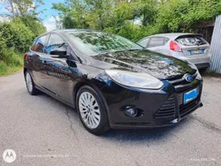 Nero Usata 2014 Ford Focus Tre volumi | 4700 € (Ottimo prezzo)