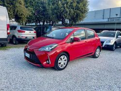Rosso Usata 2018 Toyota Yaris Cool Tre volumi | 8999 € (Ottimo prezzo)