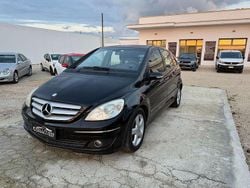 Nero Usata 2006 Mercedes B200 Monovolume | 3490 € (Buon prezzo)