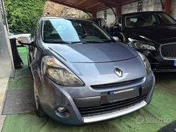 Blu Usata 2010 Renault Clio II Tre volumi | 3650 € (Buon prezzo)