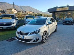 Argento Usata 2016 Peugeot 308 Business-Line Tre volumi | 9900 € (Buon prezzo)