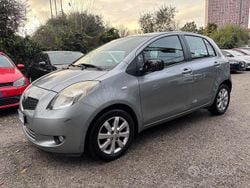 Grigio Usata 2007 Toyota Yaris Sol Tre volumi | 1750 € (Ottimo prezzo)