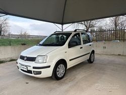 Bianco Usata 2011 Fiat Panda Tre volumi | 4950 € (Buon prezzo)