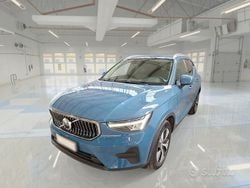 Blu Usata 2022 Volvo XC40 Plus SUV | 29.250 € (Buon prezzo)