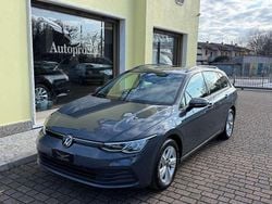 Grigio quarzo Usata 2022 VW Golf VIII Life Station wagon | 16.390 € (Ottimo prezzo)
