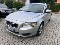 Argento Usata 2010 Volvo V50 R-Design Station wagon | 2990 € (Cara)