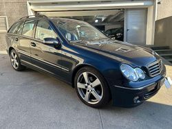 Blu/azzurro Usata 2004 Mercedes C220 Avantgarde Station wagon | 2700 € (Buon prezzo)
