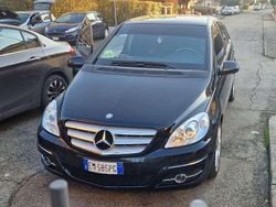 Nero Usata 2011 Mercedes B180 Monovolume | 4000 € (Buon prezzo)