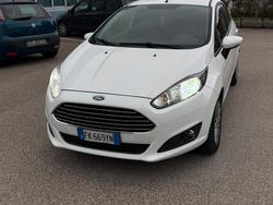 Bianco Usata 2017 Ford Fiesta Titanium Tre volumi | 6800 € (Buon prezzo)