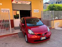 Rosso Usata 2010 Toyota Aygo Connect Style Due volumi | 2599 € (Buon prezzo)