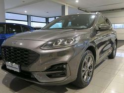Grigio scuro met Usata 2023 Ford Kuga ST-Line X SUV | 23.800 € (Buon prezzo)